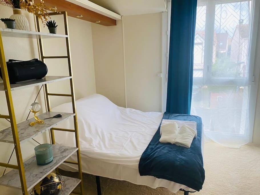 Le Cocon - Petit Dejeuner, Netflix, Jacuzzi* Holiday home